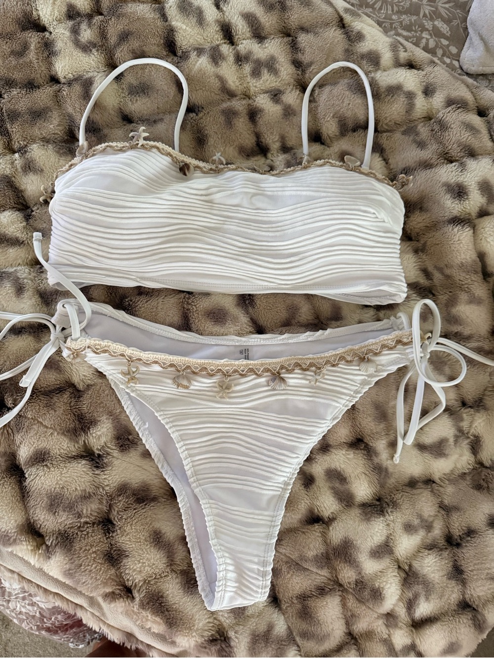 SHEIN White Textured Bandeau Tie-Side Bikini Set with shells Trim